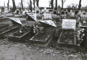 Płk. Mastalerz pochowany został na cmentarzu w Chojnicach przy ul. Kościelnej (kwatera wojskowa nr 5). Symboliczna inskrypcja znajduje się na grobowcu rodzinnym Mastalerzów, w kwaterze 2, rząd II, grób 7. ( Zdjęcie z okresu lat 60.)