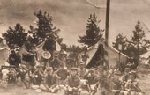 Drużyna harcerska przy SP 1 na obozie w Duzych Swornegaciach w 1938 r.