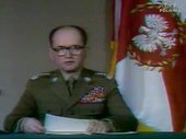 Gen. Jaruzelski ogłasza decyzję o wprowadzeniu stanu wojennego.