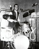 Perkusista z Bydgoszczy, który zawitał do Chojnic w latach 70 związując się z „Chojnami” aż do zmiany lokum w restauracji „Piast”.
