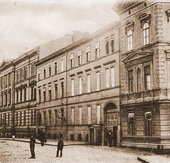 Kamienice przy ul. Młyńskiej. Ok. 1899 r.