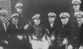 Charzykowy 1936 r. Zasłużeni działacze KŻ Chojnice. Od lewej: O. Słapa, A. Kaźmierski, J. Kądziela, J. Kaletta, T. Klein, O. Weiland, F. Steinhilber, W. Tetzlaff.