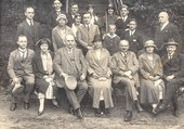 Trzeci od lewej A. Sobierajczyk z przyjaciółmi. Ok 1933 r.